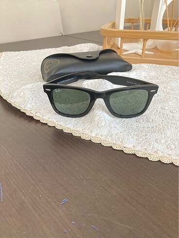 Ray Ban güneş gözlüğü