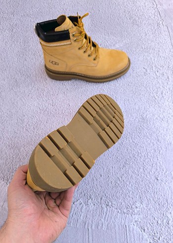 UGG Erkek Sarı Süet Bağcıklı Bot - Görsel 6