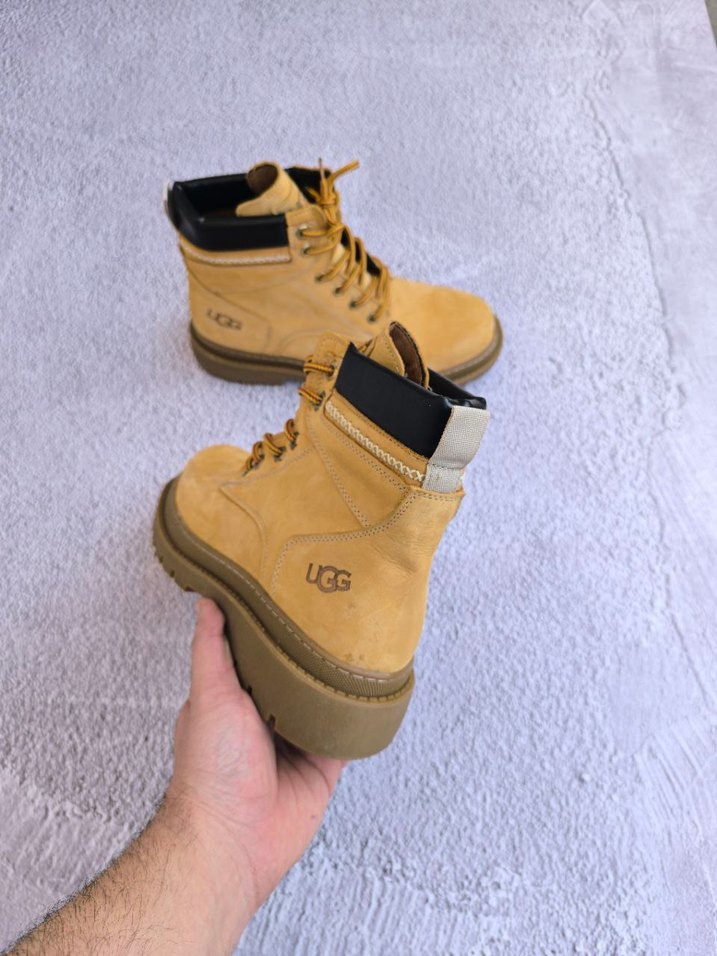 UGG Erkek Sarı Süet Bağcıklı Bot - Görsel 4