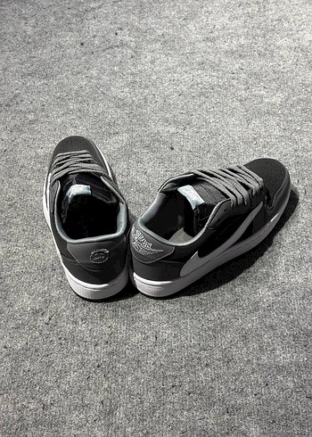 NİKE TRAVİS SCOOT x AIR JORDAN 1 LOW OG BLACK GREY - Görsel 3