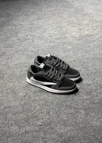 NİKE TRAVİS SCOOT x AIR JORDAN 1 LOW OG BLACK GREY - Görsel 4