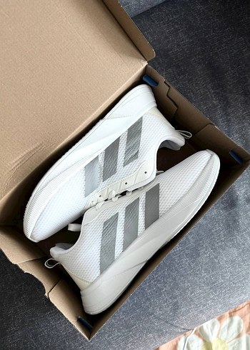 tek ebat Beden Adidas Galaxy 7 W Run Triko Koşu Ayakkabısı