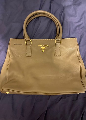 Prada Bej Deri Omuz Cantasi