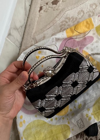 Zara Boncuk İşlemeli Örgü Kadın Portföy Çanta