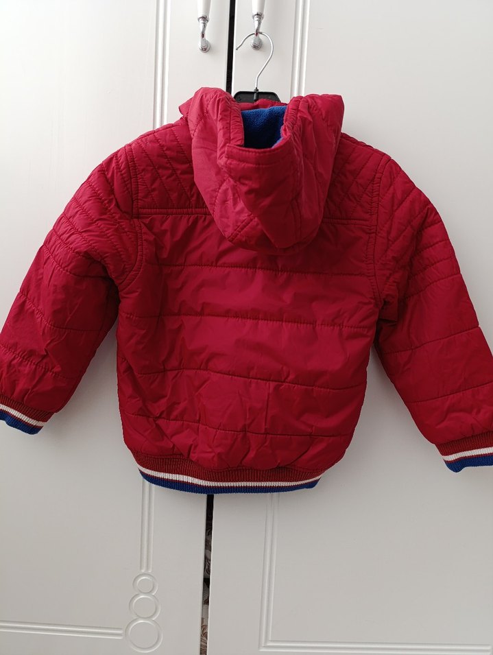 Erkek Çocuk Kırmızı Kapüşonlu Fermuarlı Mont - Görsel 3