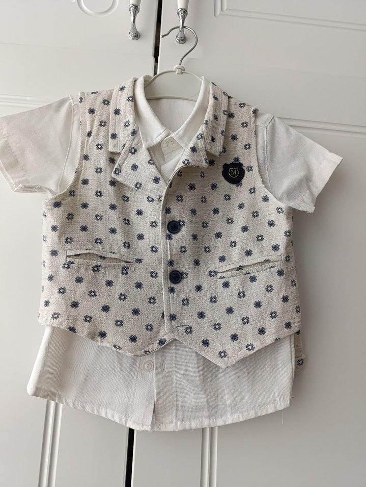 Pamuklu Desenli Erkek Bebek Yelekli Takım - Görsel 2