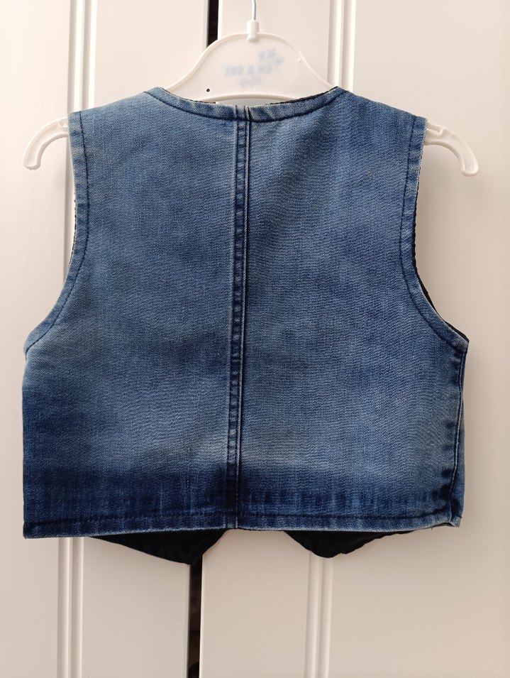 Renkli Nakışlı Erkek Çocuk Kot Yelek - Görsel 3