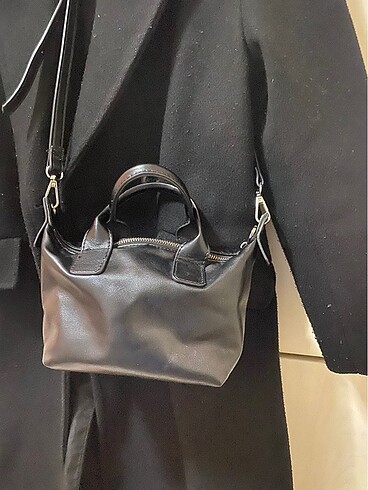 Stradivarius çapraz askılı çanta longchamp model