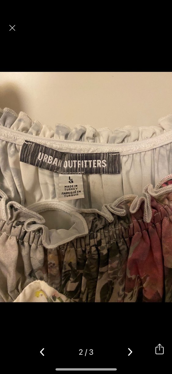 Urban Outfitters Çiçek Desenli crop bluz - Görsel 2