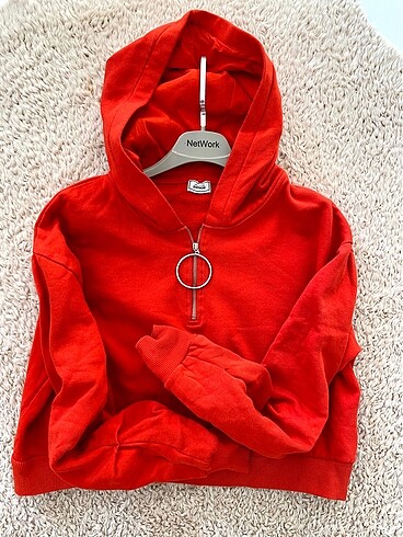 Kapüşonlu kısa sweat