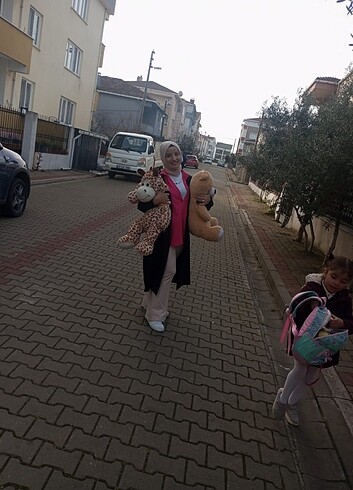 Pembe gömlek.