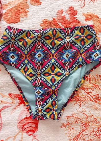 Bikini altı.