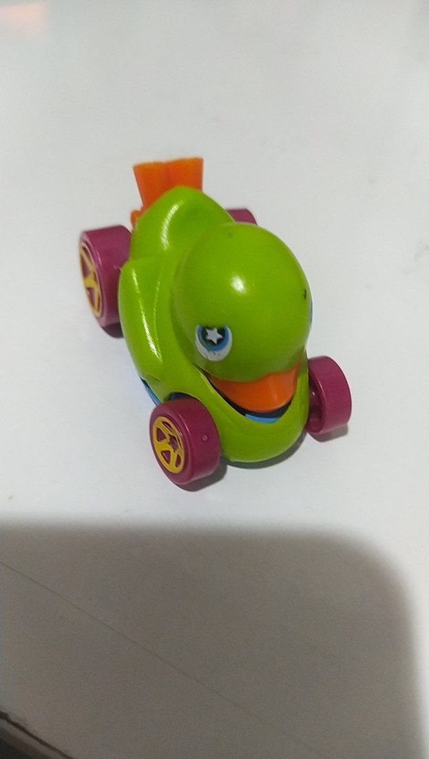 Renkli Oyuncak Araba - Görsel 2