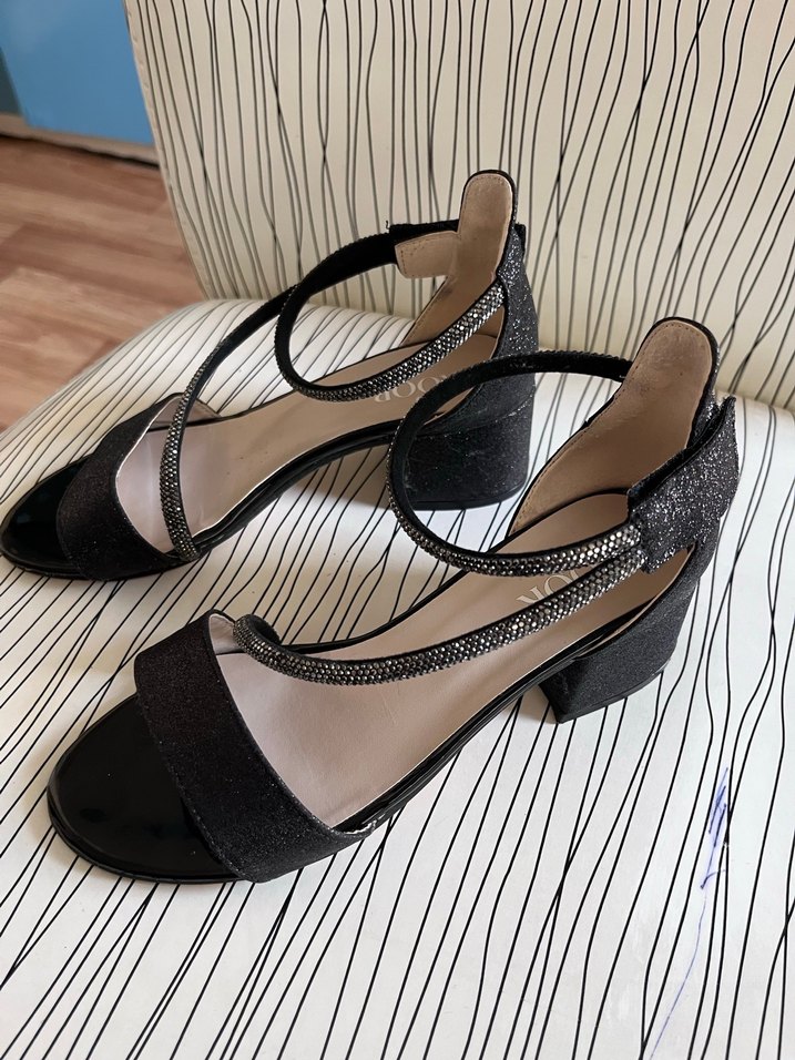 Kilitli Siyah Yılan Desenli Blok Topuklu Ayakkabı - Görsel 2