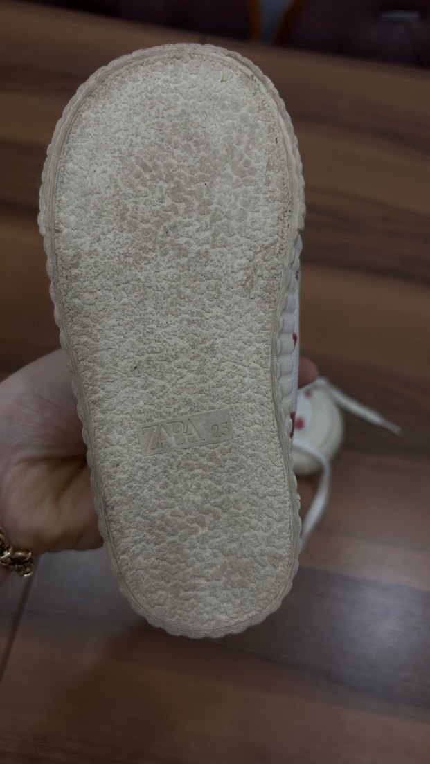 Kız Çocuk Çilekli Sneakers - Görsel 3