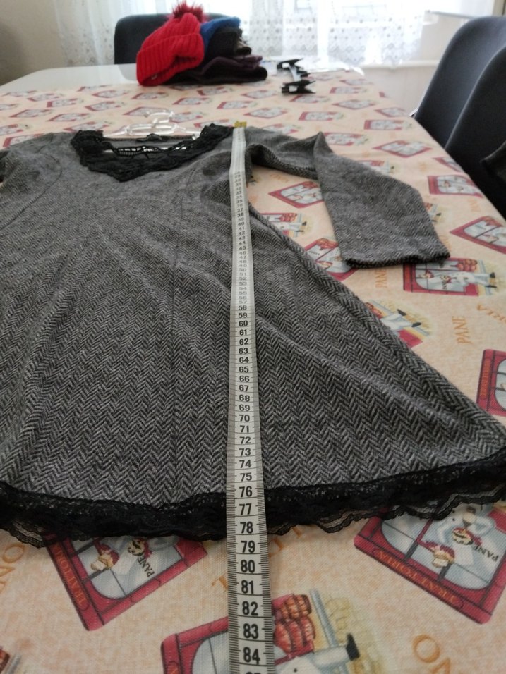 Dantel Detaylı Gri V Yaka Triko Elbise - Görsel 5