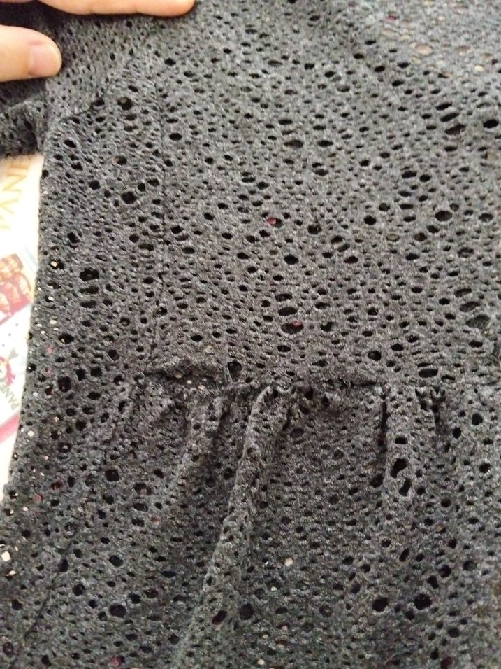 Dantel Detaylı Siyah V Yaka Hırka - Görsel 4