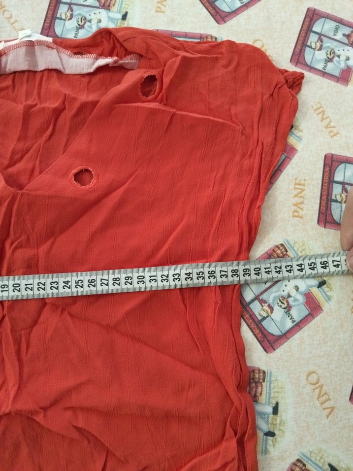 Kırmızı Kolsuz Keten V Yaka Bluz - Görsel 5