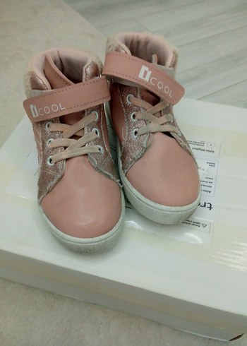 Kız Çocuk Pembe Velcro Spor Ayakkabı - Görsel 2