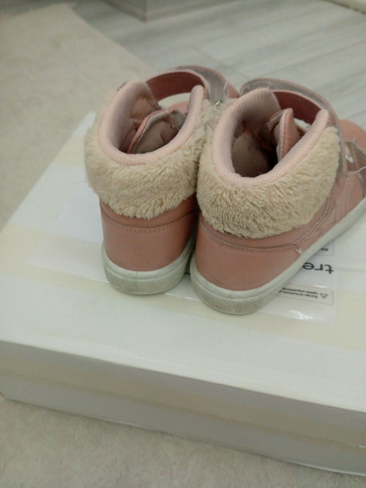 Kız Çocuk Pembe Velcro Spor Ayakkabı - Görsel 4