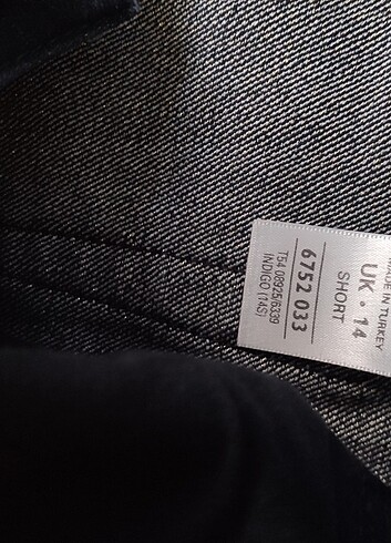 42 Beden Marks and Spencer kot pantolon satıldı