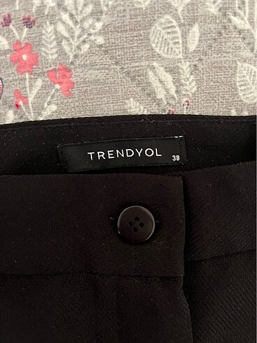 Trendyol & Milla Straight/Düz Kesim Kumaş Pantolon