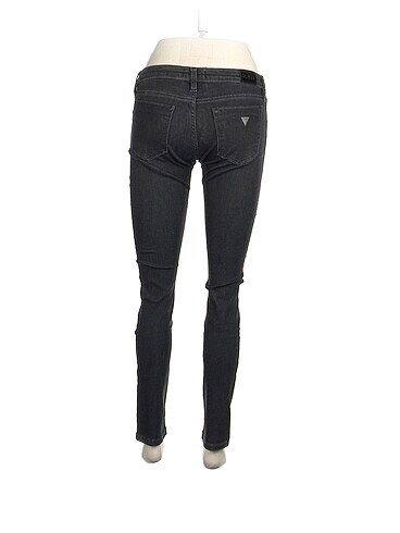 27 Beden Guess Skinny %70 İndirimli.