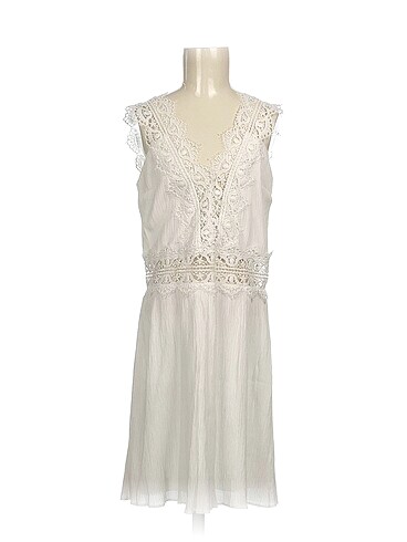 PreLoved Kısa Elbise %70 İndirimli.