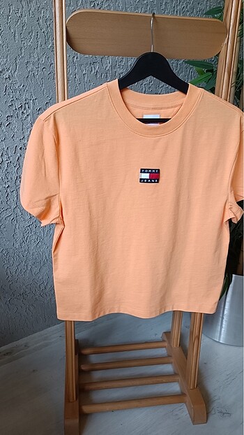 m Beden turuncu Renk TOMMY JEANS TİŞÖRT