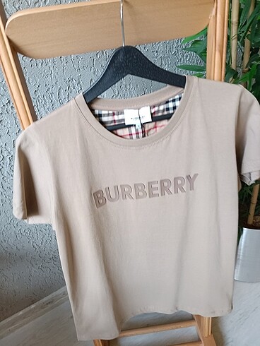 xl Beden BURBERRY tişört