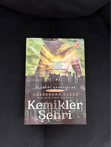 Kemikler Şehri (Ciltsiz)