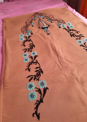 Mavi Çiçekli Kahverengi El İşi  seccade - Görsel 3