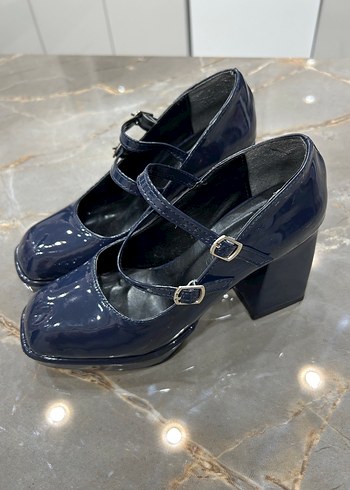 Kadın Lacivert Rugan Topuklu Klasik Ayakkabı - Görsel 4
