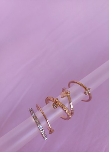 Beden pembe Renk gold-charmlı yüzük seti