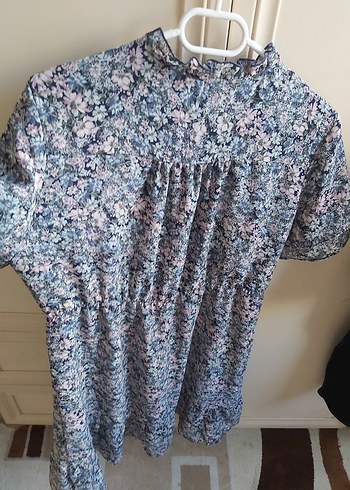 V Yaka Bağcıklı Midi Günlük Elbise - Görsel 4