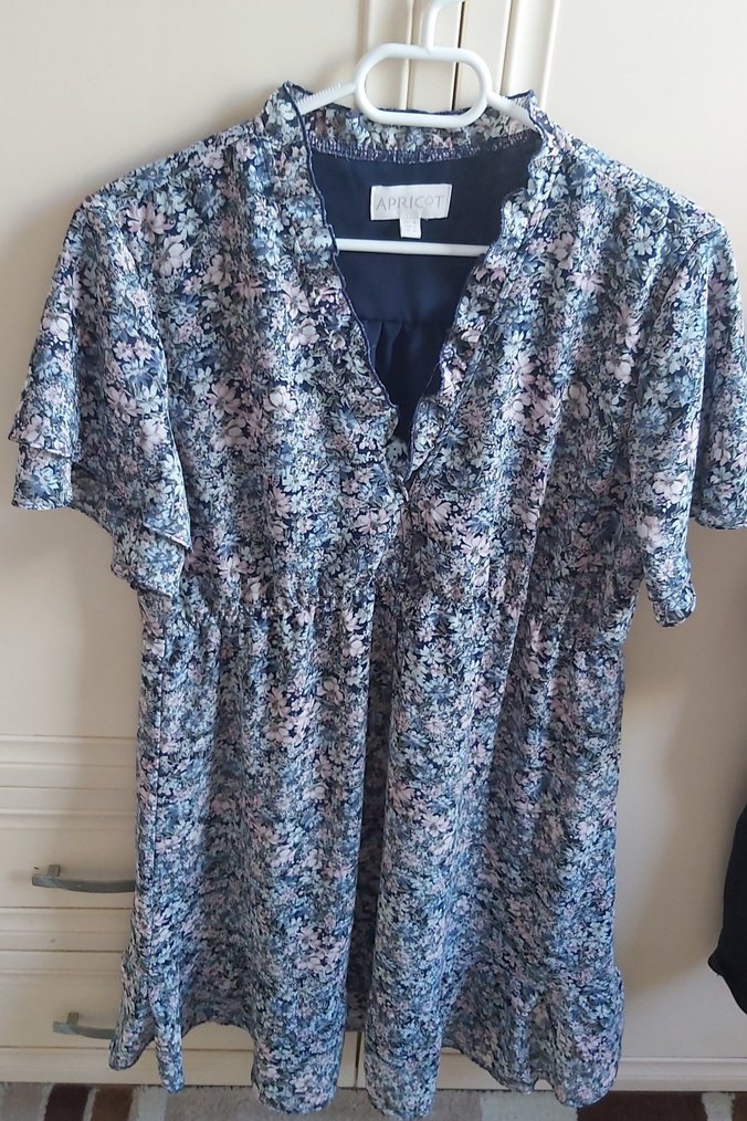 V Yaka Bağcıklı Midi Günlük Elbise - Görsel 2