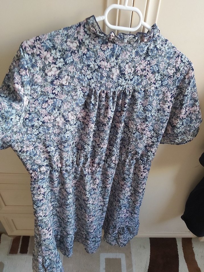 V Yaka Bağcıklı Midi Günlük Elbise - Görsel 4