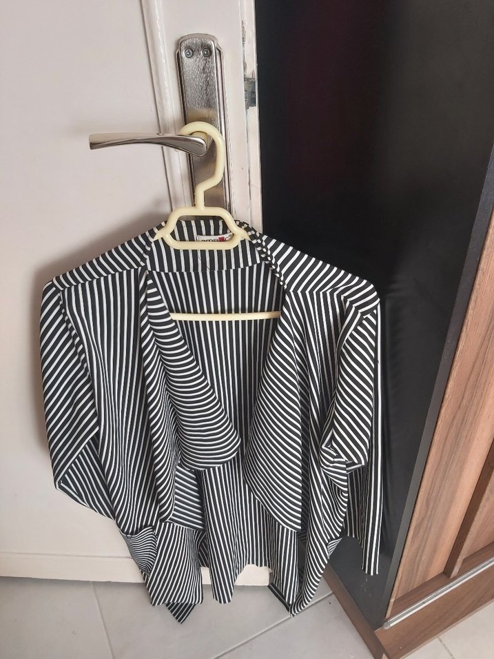 Çizgili Siyah Uzun ceket - Görsel 3