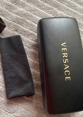 Versace Altın Tokalı Kadın Gözlüğü - Görsel 2