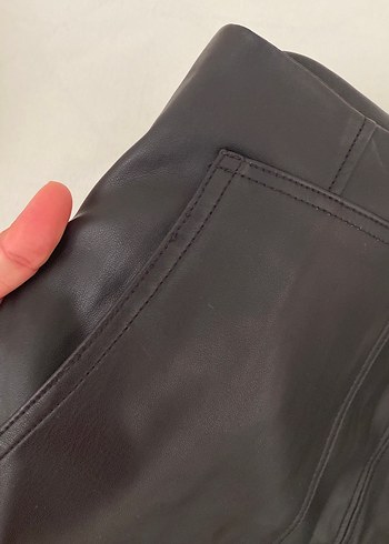 H&M Kadın Siyah Deri Midi Kemerli Etek