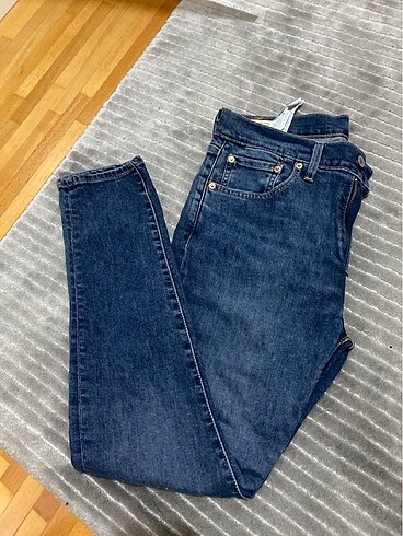 Levis jean 512