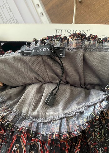 Pilelii Çok Renkli Mini şifon astarlı Etek - Görsel 4