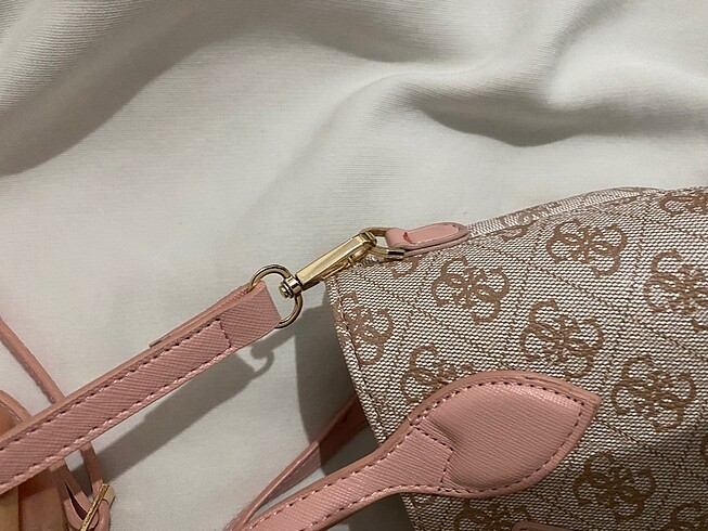 Beden Guess çapraz çanta