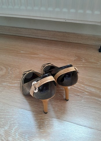 Bej Siyah Zebra Desenli Tokalı Stiletto - Görsel 2