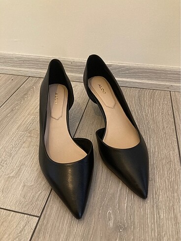 Aldo Siyah kısa topuklu deri babet stiletto