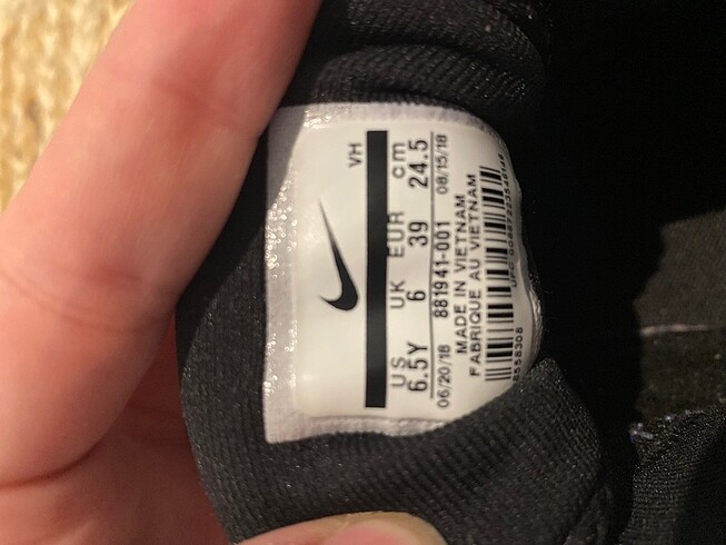 39 Beden siyah Renk Nike ayakkabı
