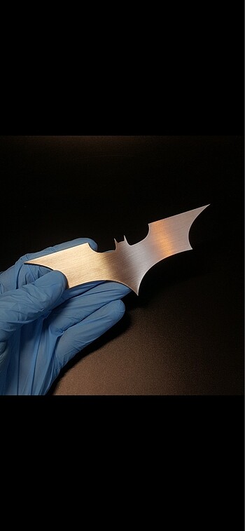 The Dark Knight Batman Batarang