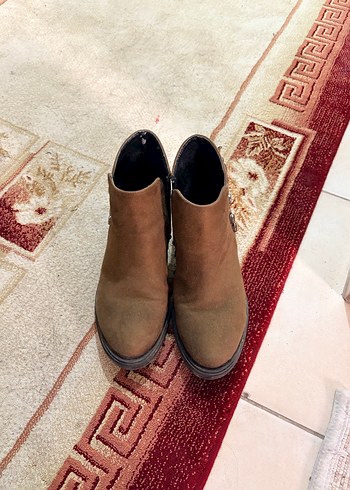 Kahverengi Süet Kadın Dolgu Topuklu Bot - Görsel 3