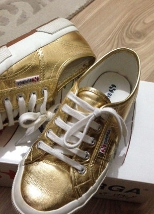 gold superga