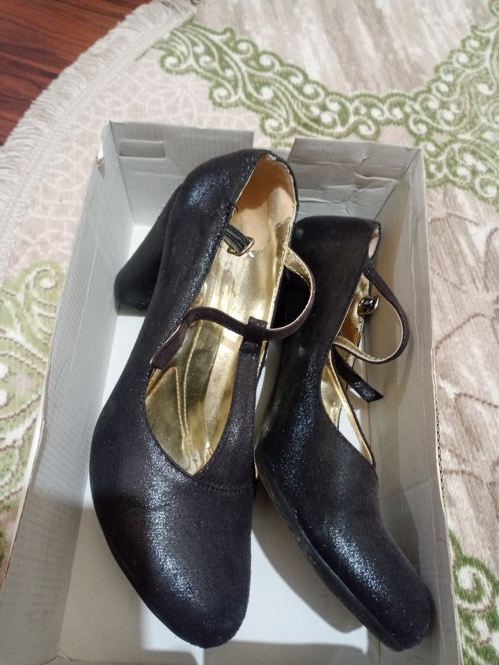 Siyah Süet Tokalı İnce Topuklu Kadın Ayakkabı - Görsel 4